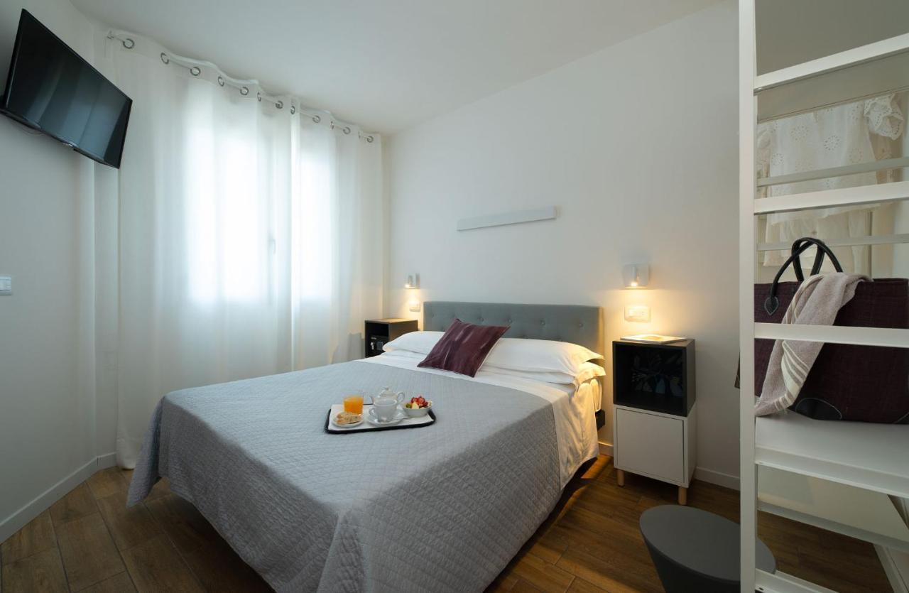 Nice Hotel Bibione Buitenkant foto