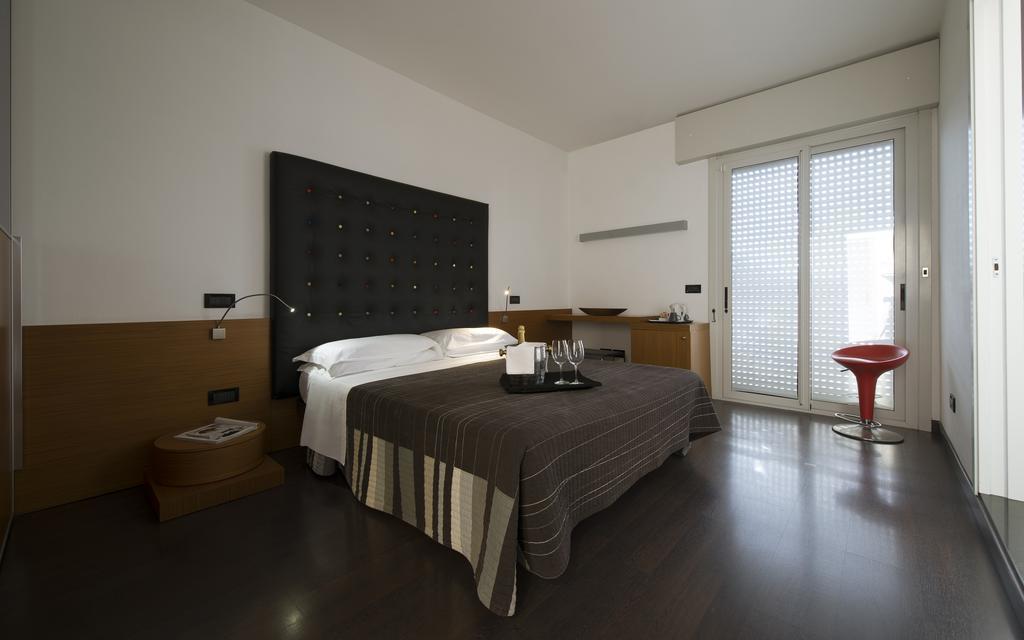 Nice Hotel Bibione Buitenkant foto