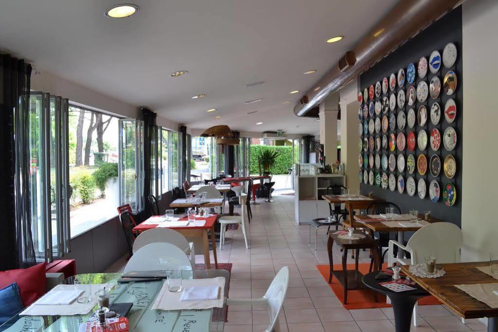Nice Hotel Bibione Buitenkant foto